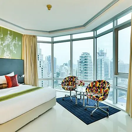Executive Club At Windsor Hotel